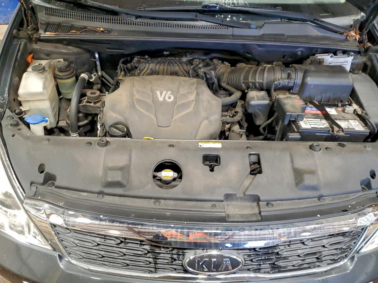 2012 KIA SEDONA LX photo 11