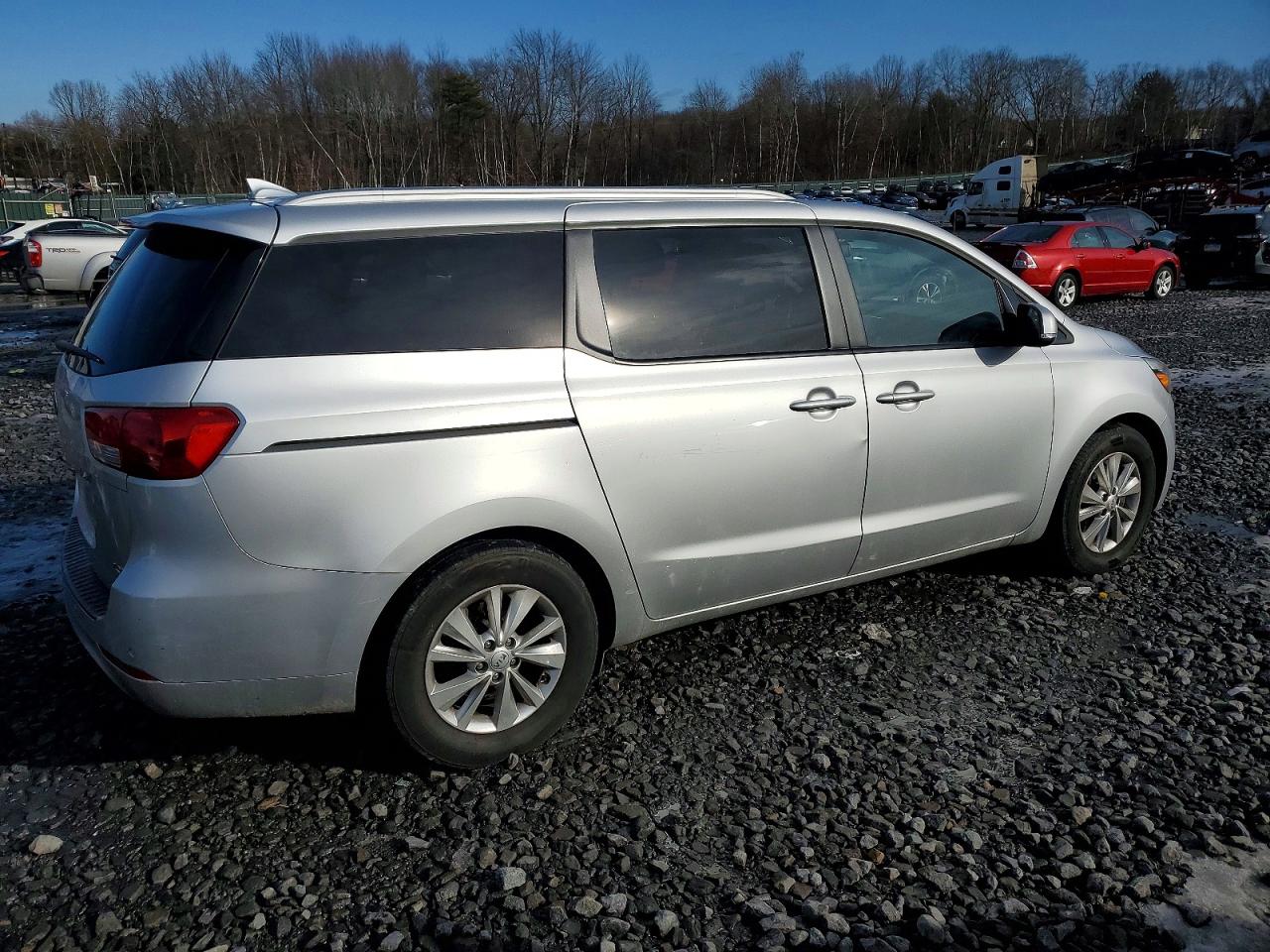 2016 KIA SEDONA LX photo 3
