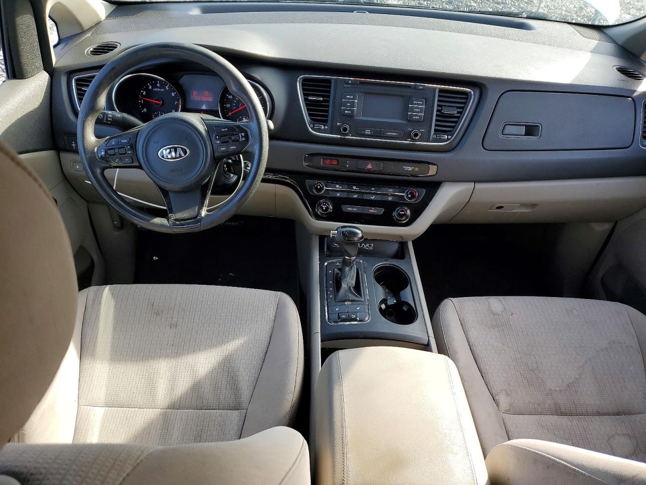 2016 KIA SEDONA LX photo 8