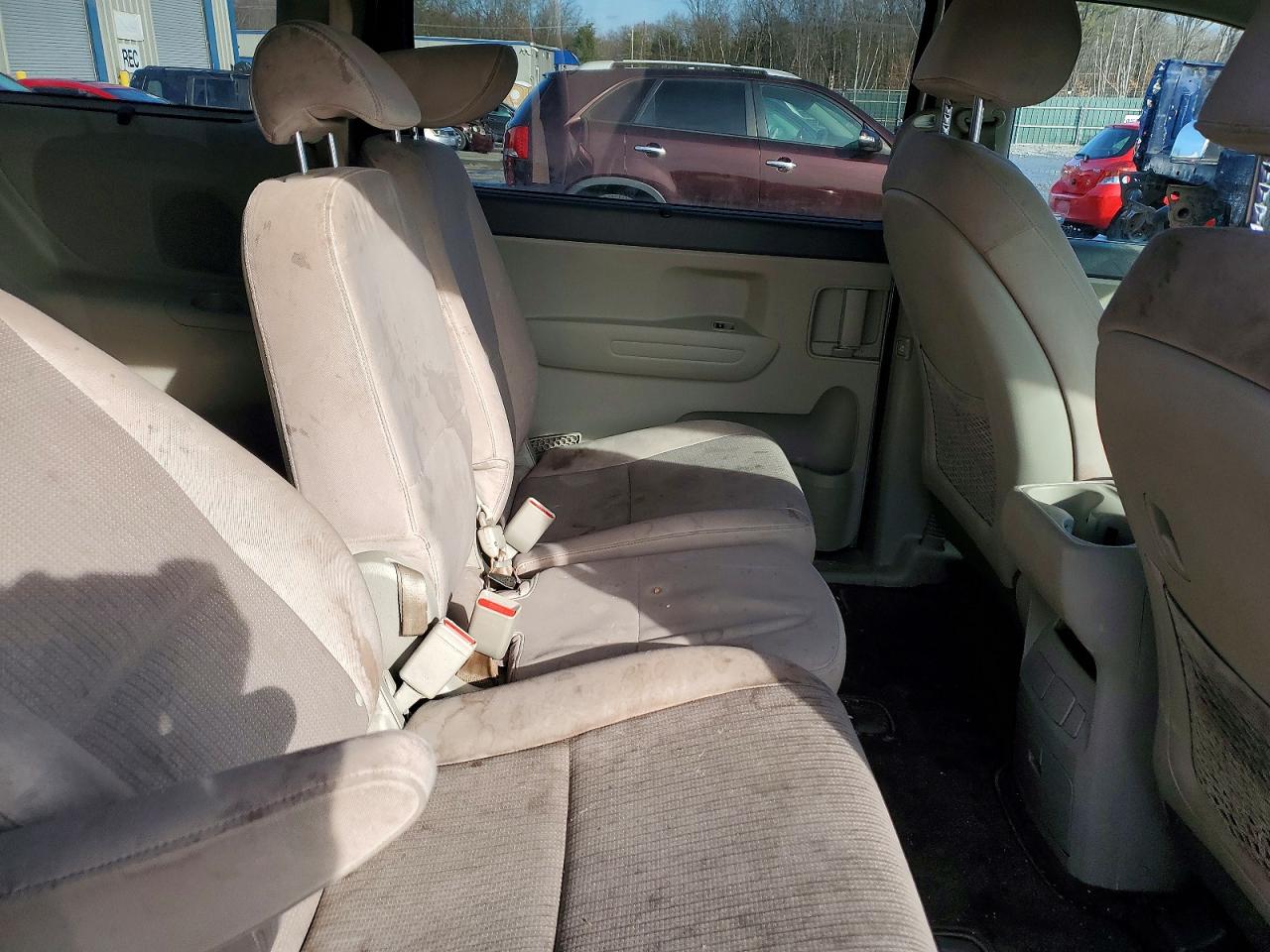 2016 KIA SEDONA LX photo 11