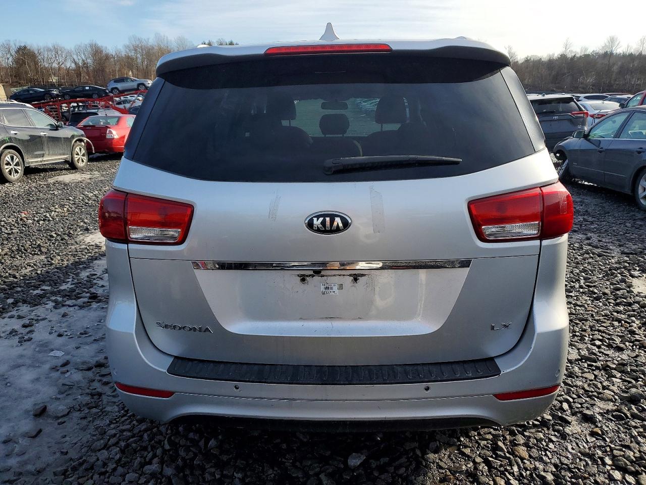 2016 KIA SEDONA LX photo 6