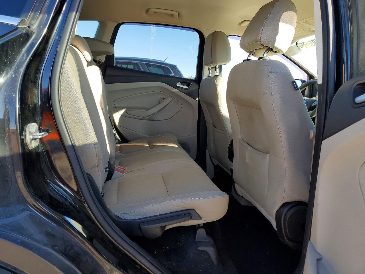 2017 FORD ESCAPE SE photo 11