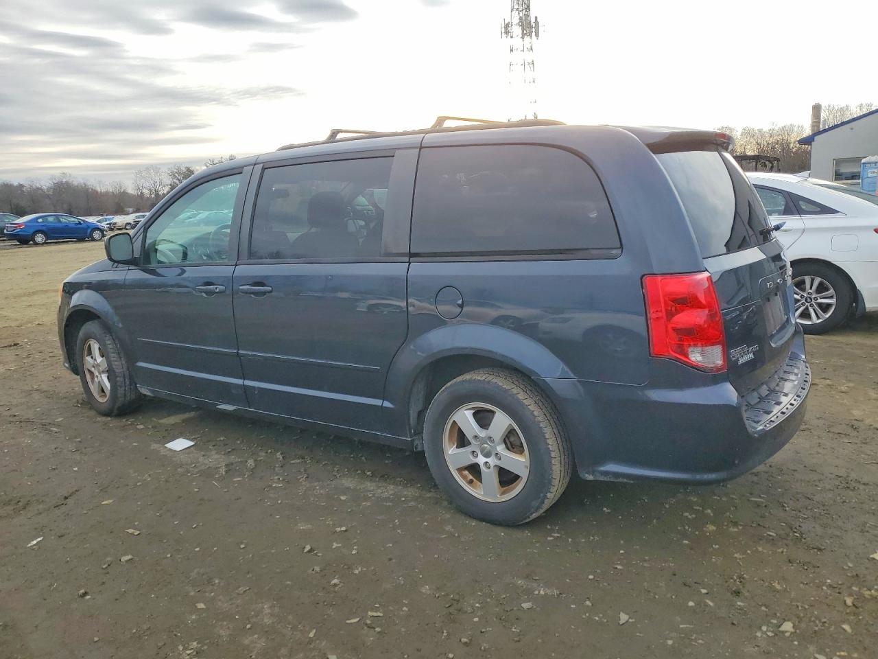2013 DODGE GRAND CARAVAN SXT photo 3