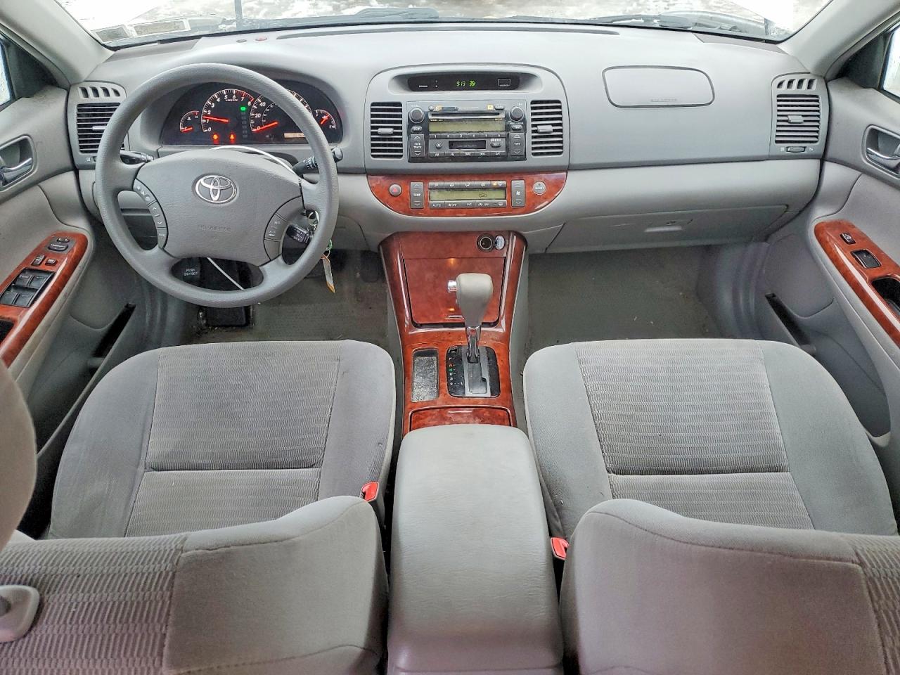 2005 TOYOTA CAMRY LE photo 8