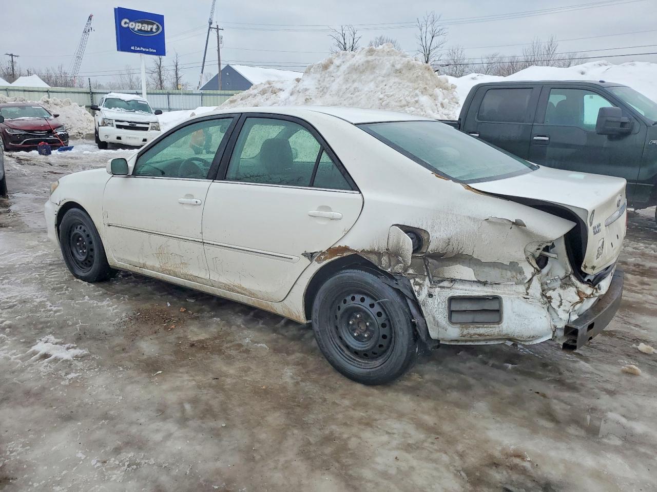 2005 TOYOTA CAMRY LE photo 2