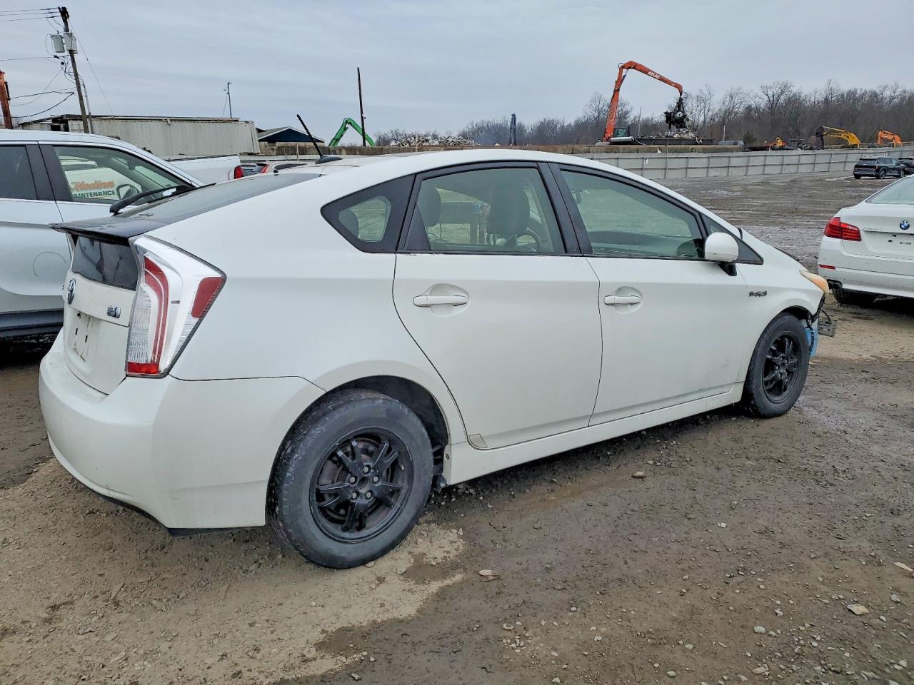 2014 TOYOTA PRIUS photo 3