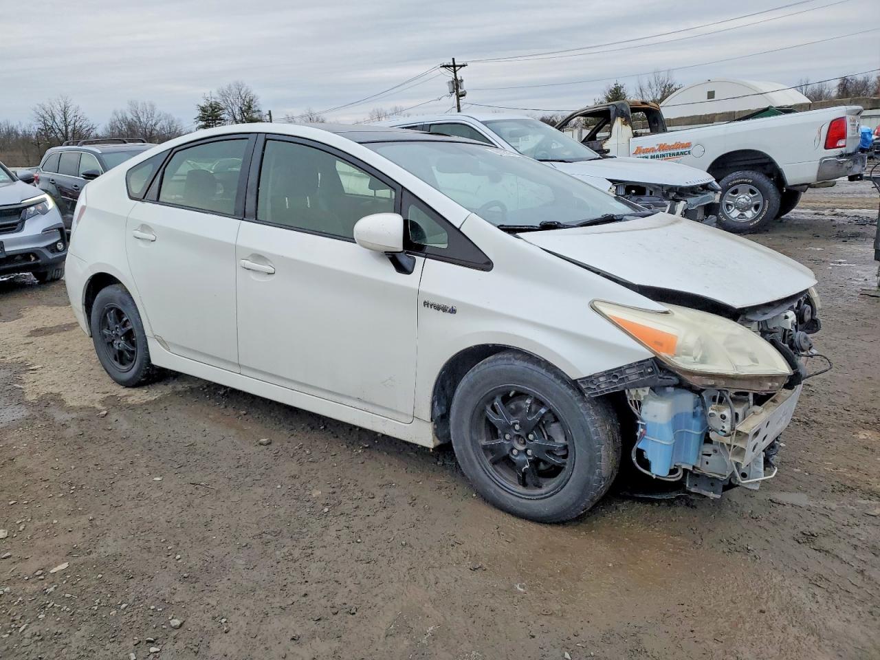 2014 TOYOTA PRIUS photo 4