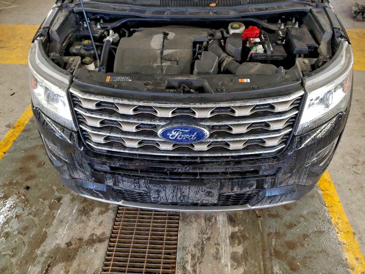 2017 FORD EXPLORER XLT photo 12