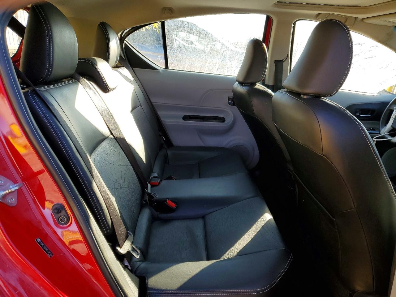 2012 TOYOTA PRIUS C photo 11