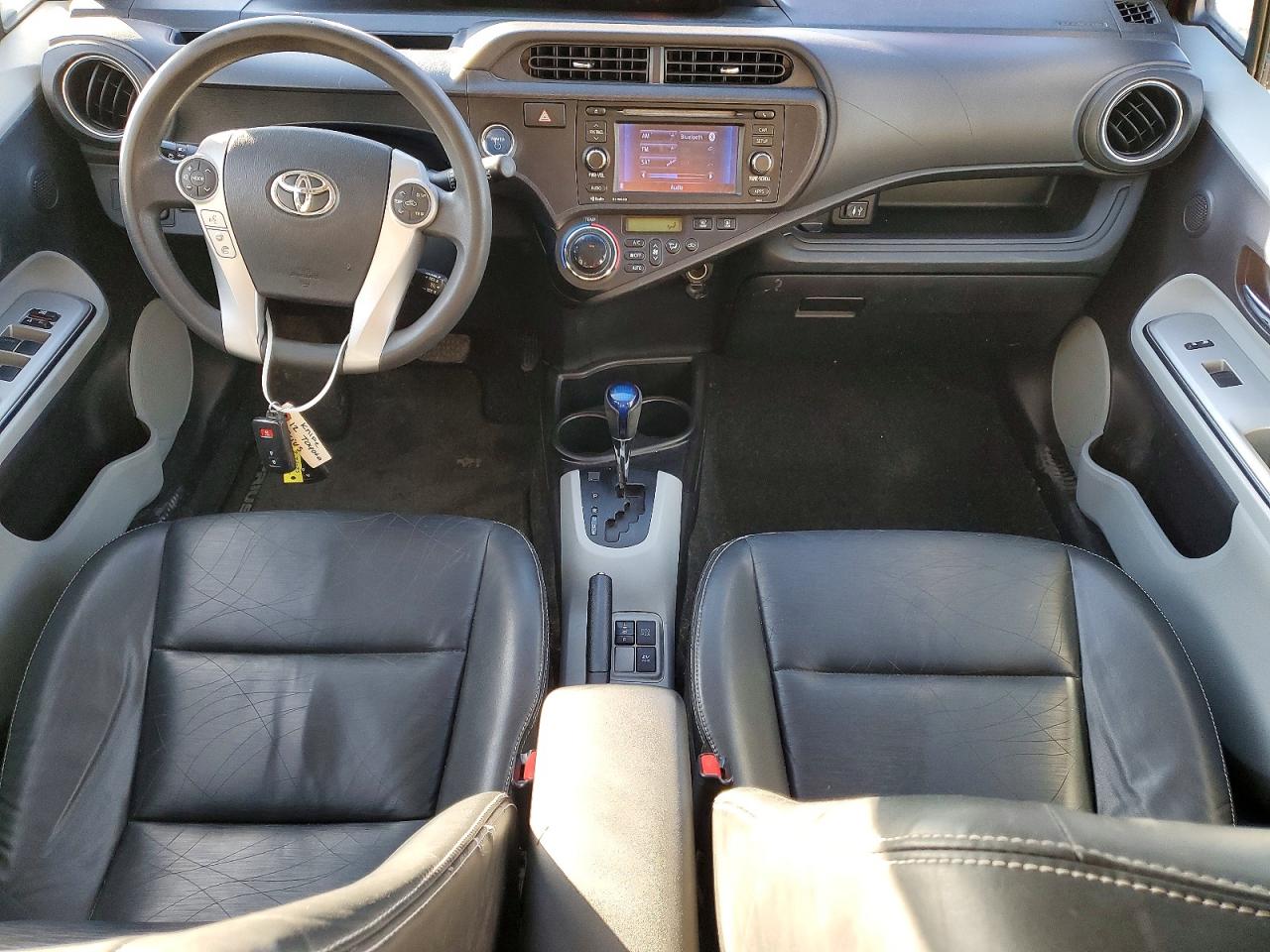 2012 TOYOTA PRIUS C photo 8