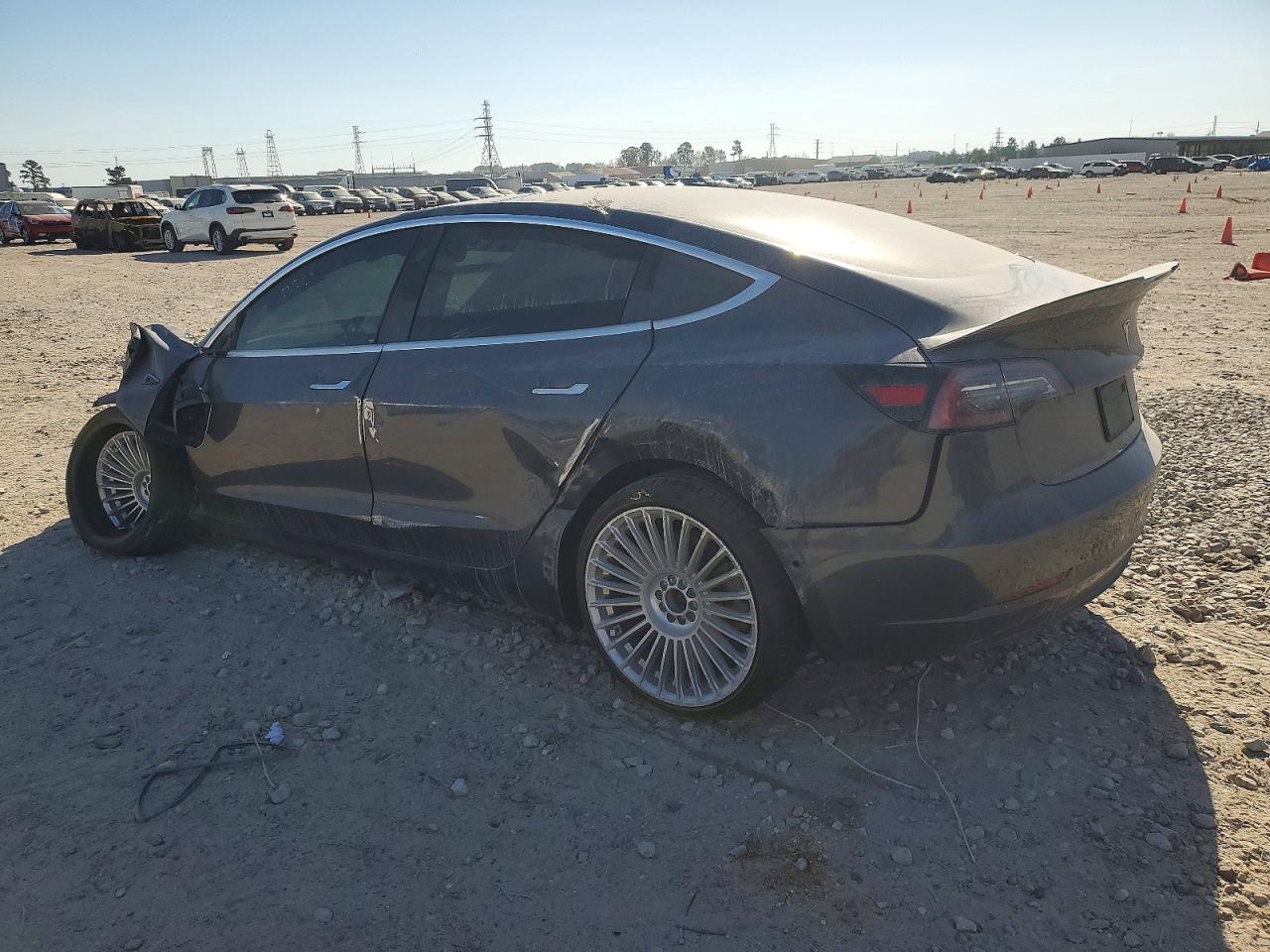 2018 TESLA MODEL 3 photo 3