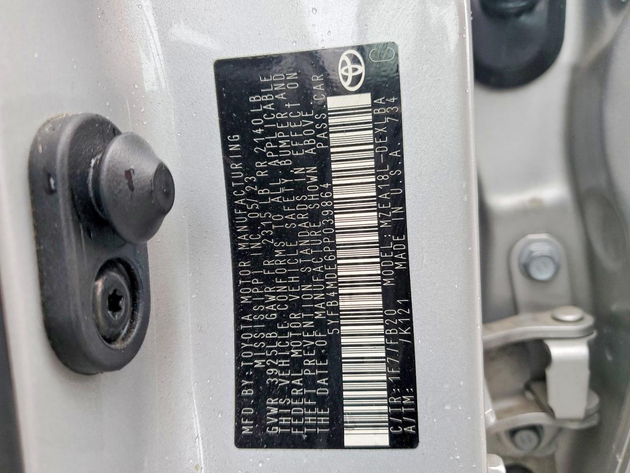2023 TOYOTA COROLLA LE photo 25