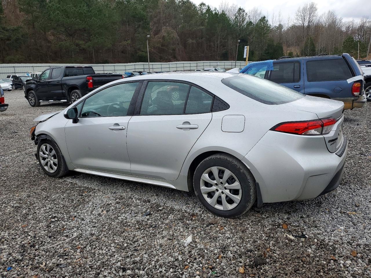 2023 TOYOTA COROLLA LE photo 3