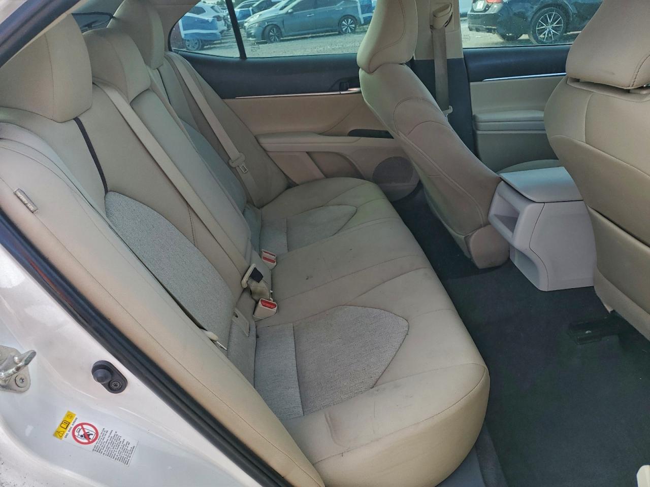 2018 TOYOTA CAMRY L photo 10