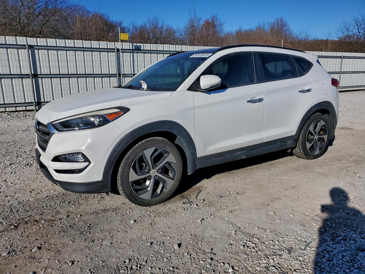 2016 HYUNDAI TUCSON