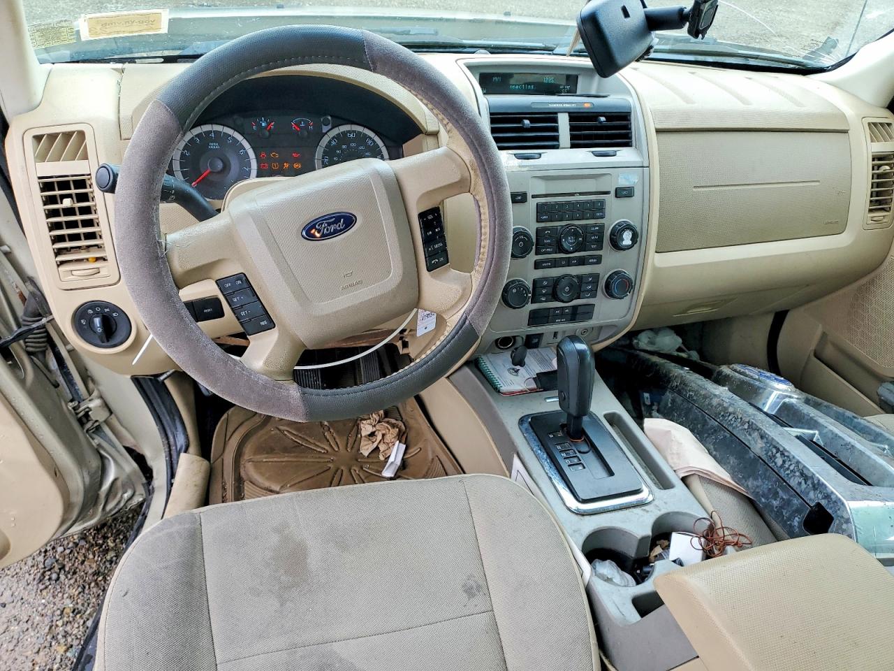 2011 FORD ESCAPE XLT photo 15