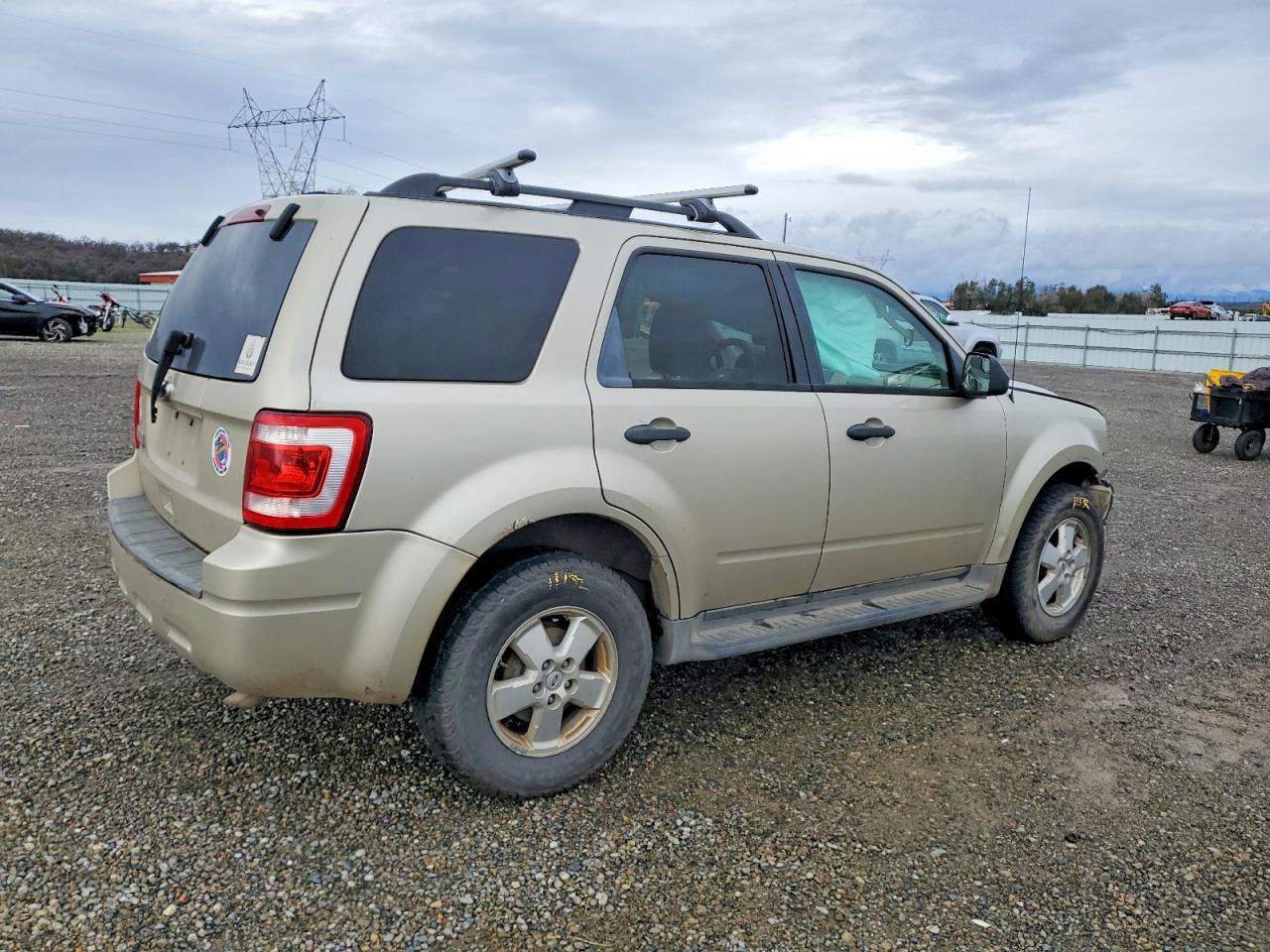 2011 FORD ESCAPE XLT photo 5