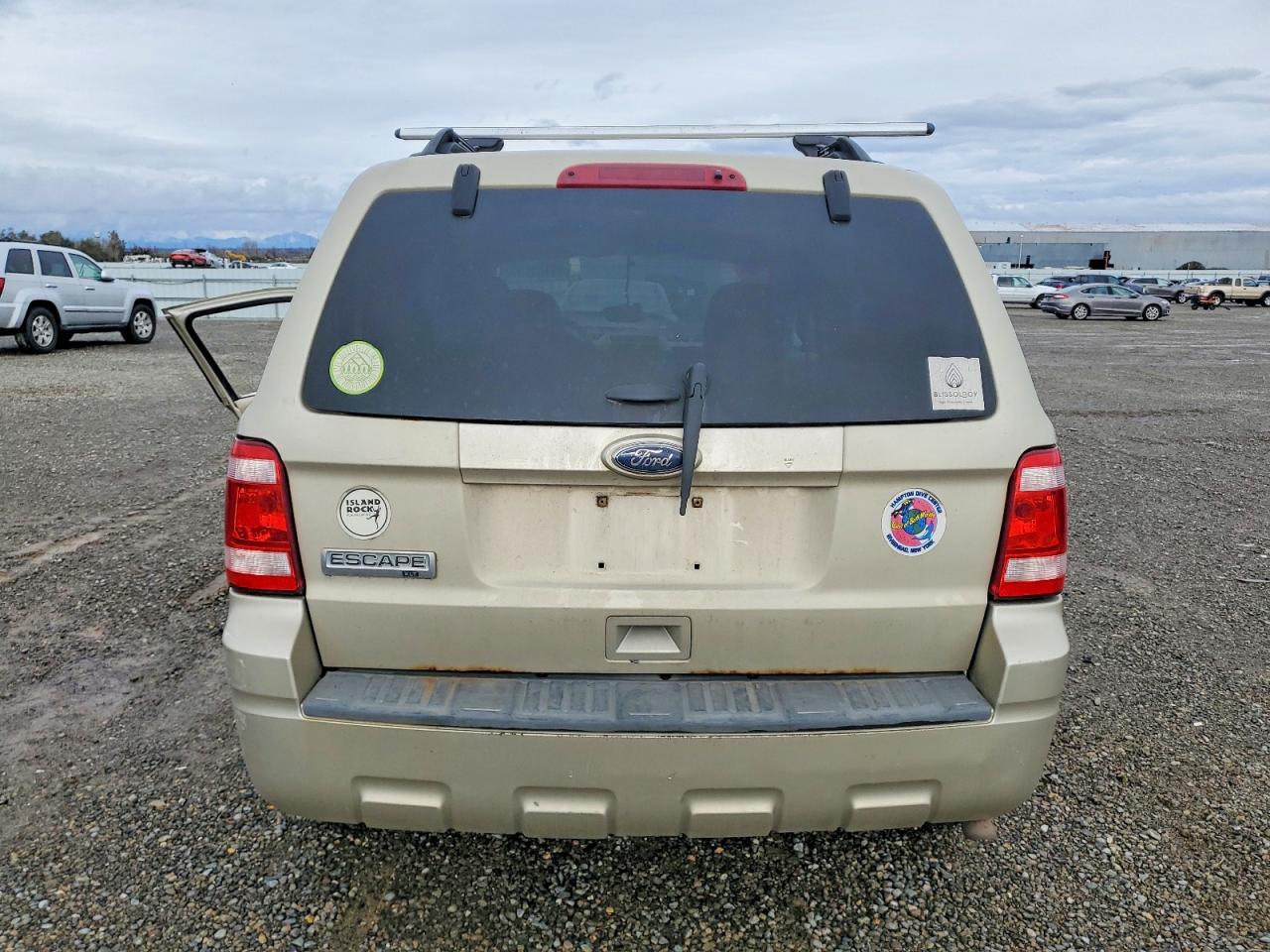 2011 FORD ESCAPE XLT photo 11