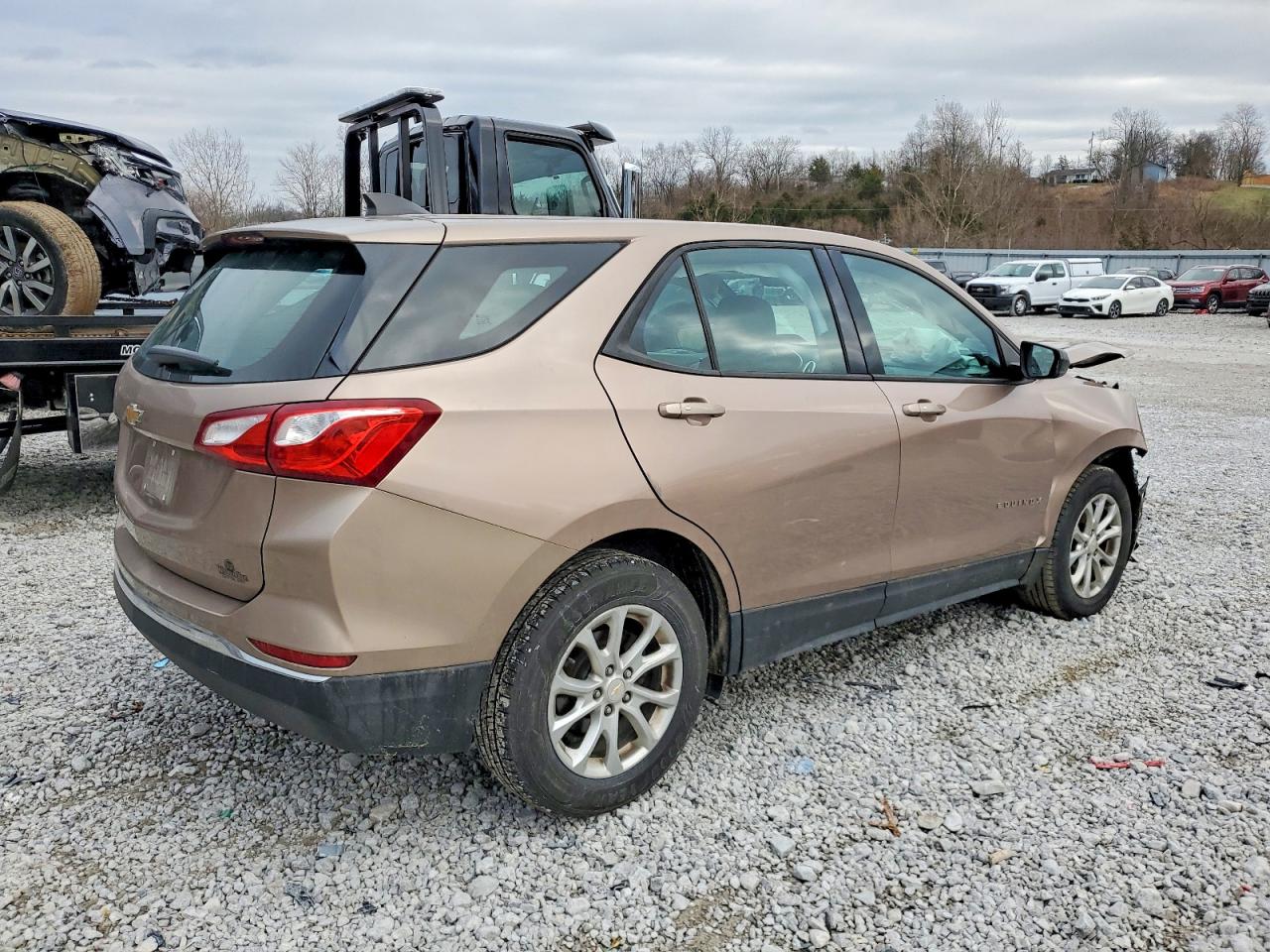 2018 CHEVROLET EQUINOX LS photo 3