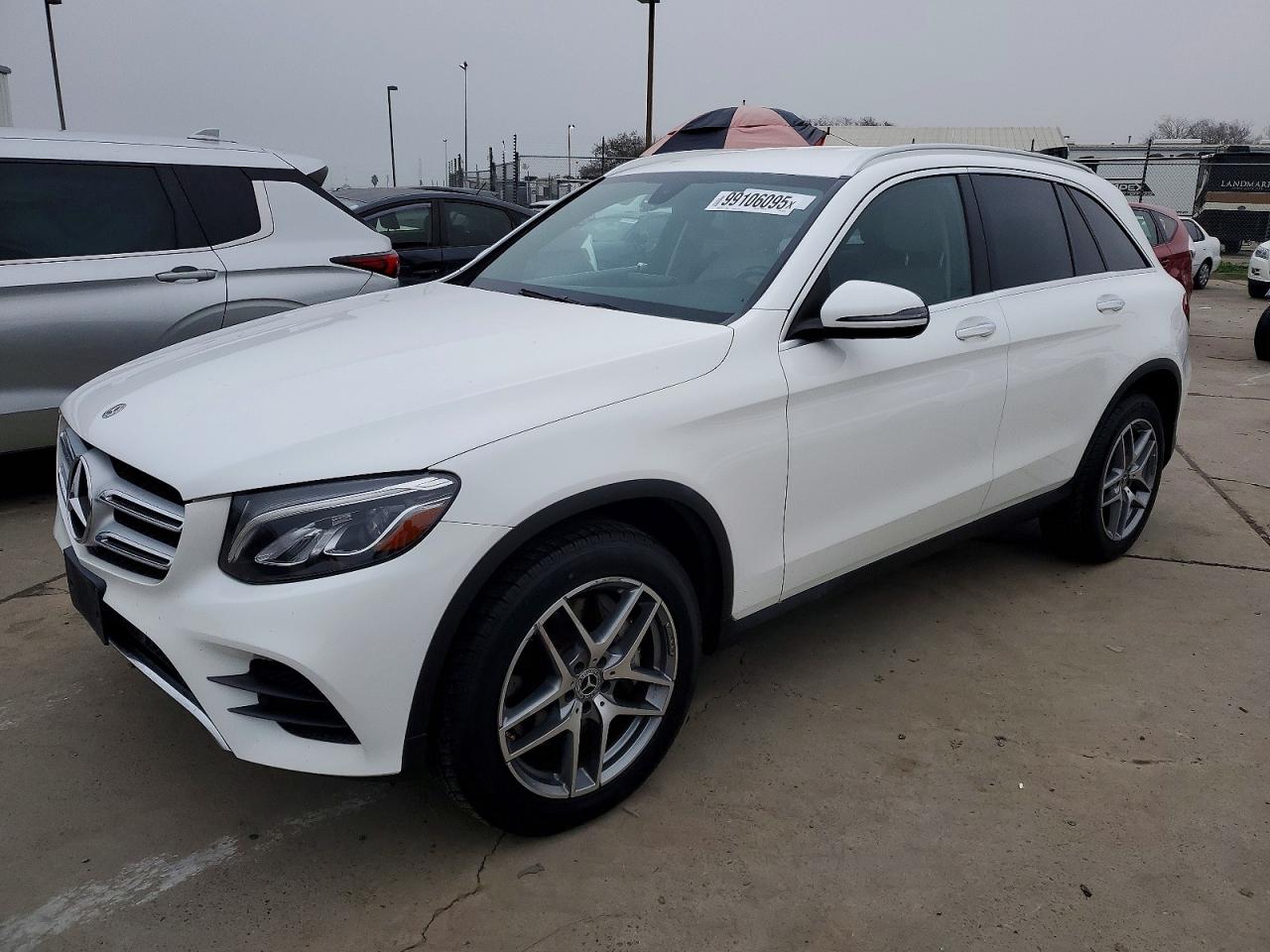 2017 MERCEDES-BENZ GLC