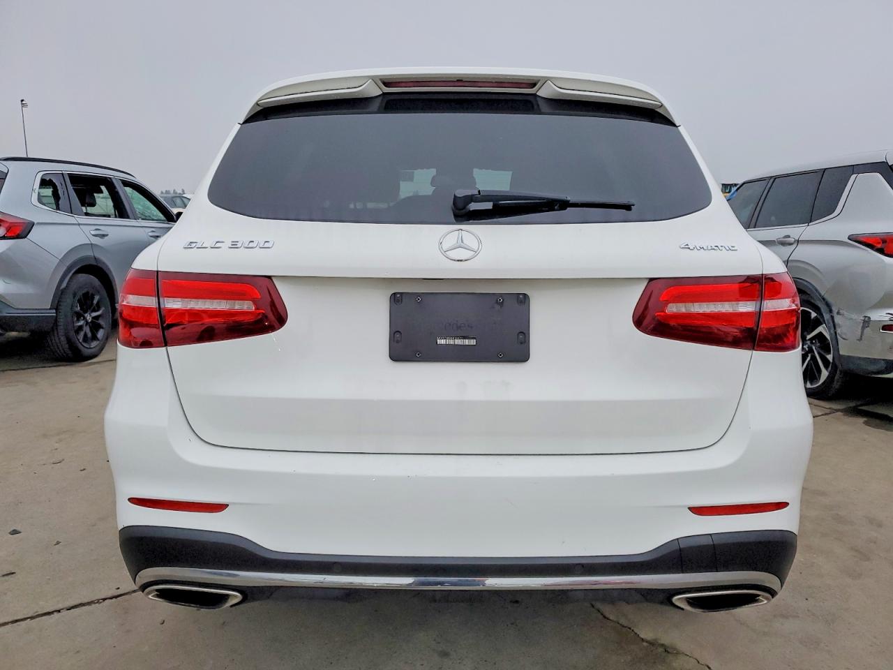 2017 MERCEDES-BENZ GLC 300 4MATIC photo 6