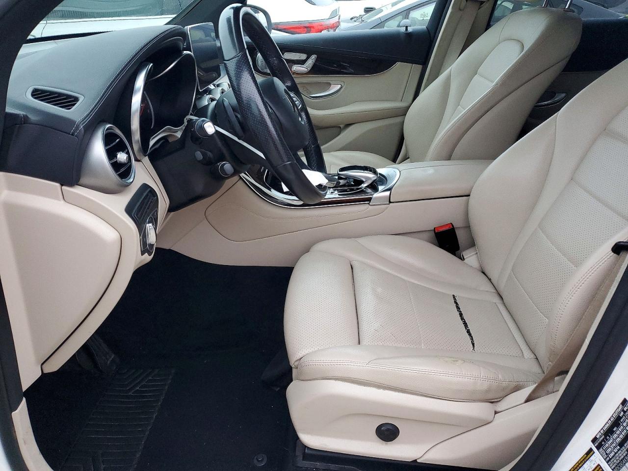 2017 MERCEDES-BENZ GLC 300 4MATIC photo 7