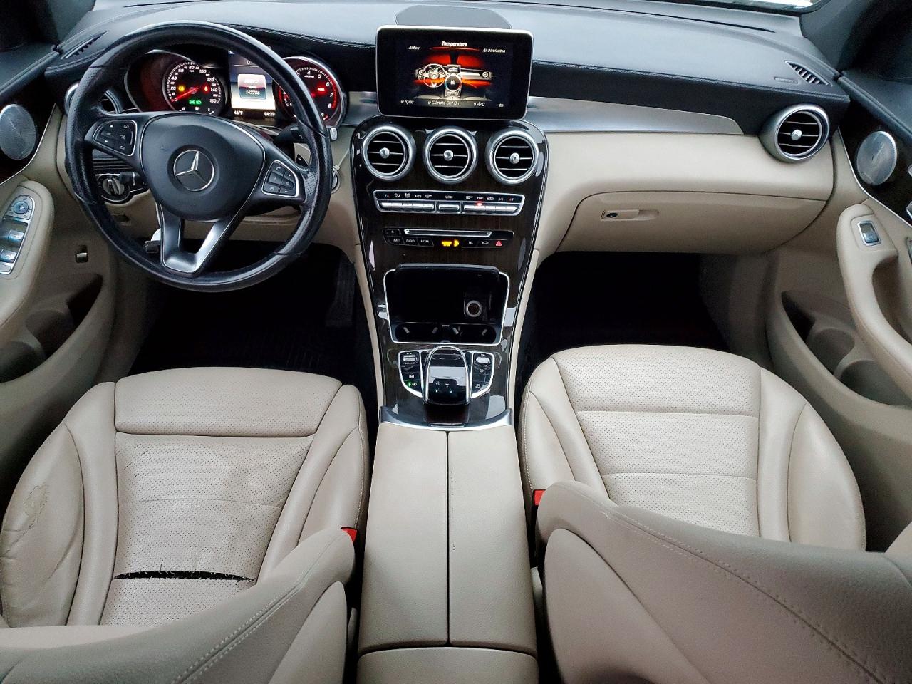 2017 MERCEDES-BENZ GLC 300 4MATIC photo 8