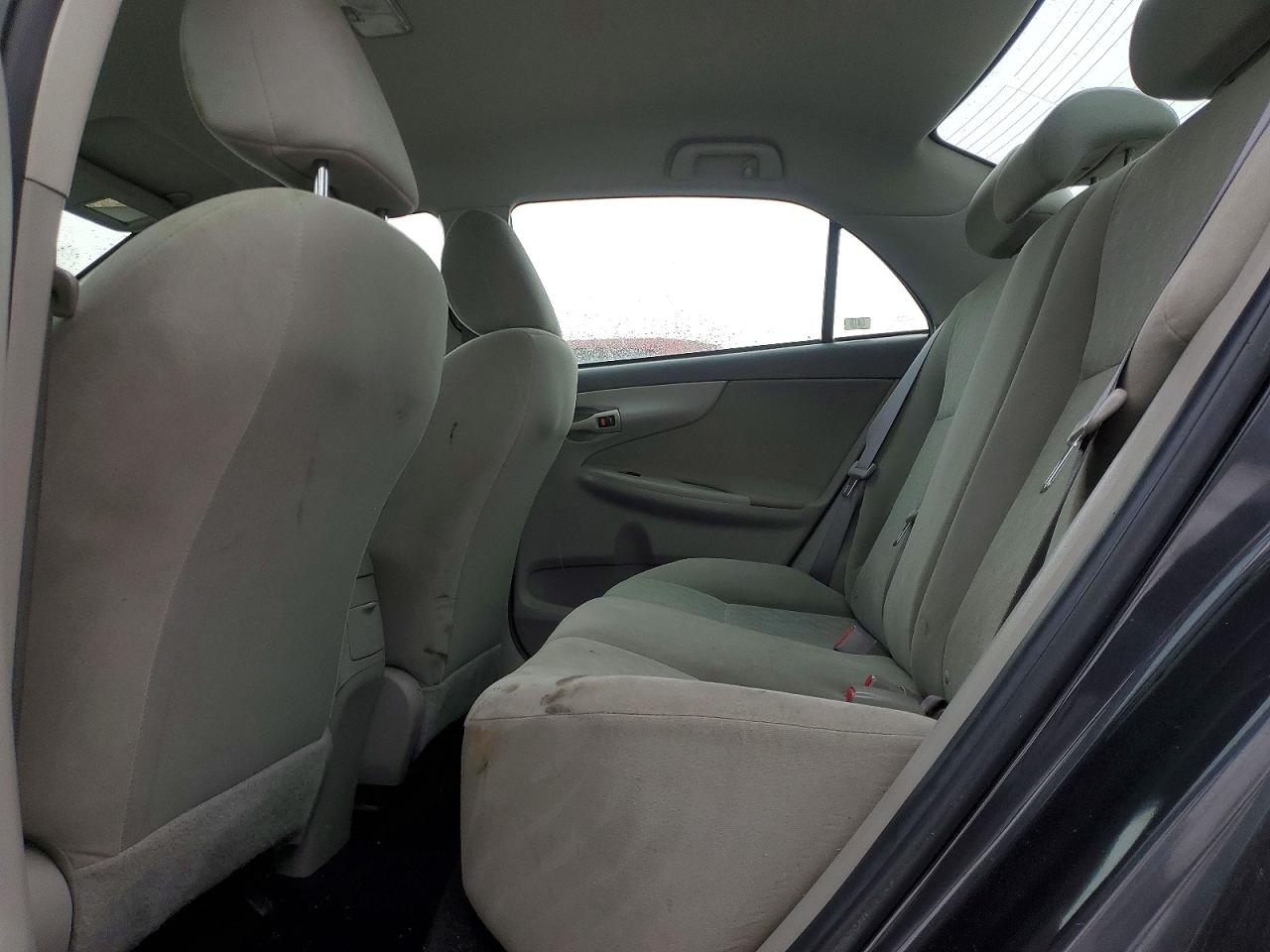 2010 TOYOTA COROLLA BASE photo 19