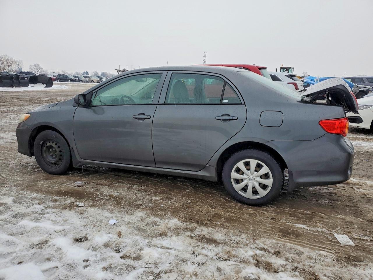 2010 TOYOTA COROLLA BASE photo 3