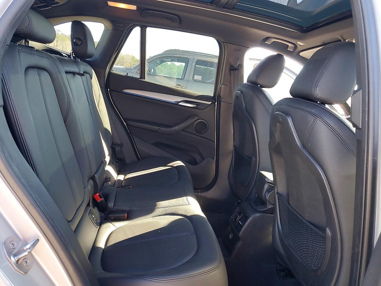 2016 BMW X1 XDRIVE28I photo 11