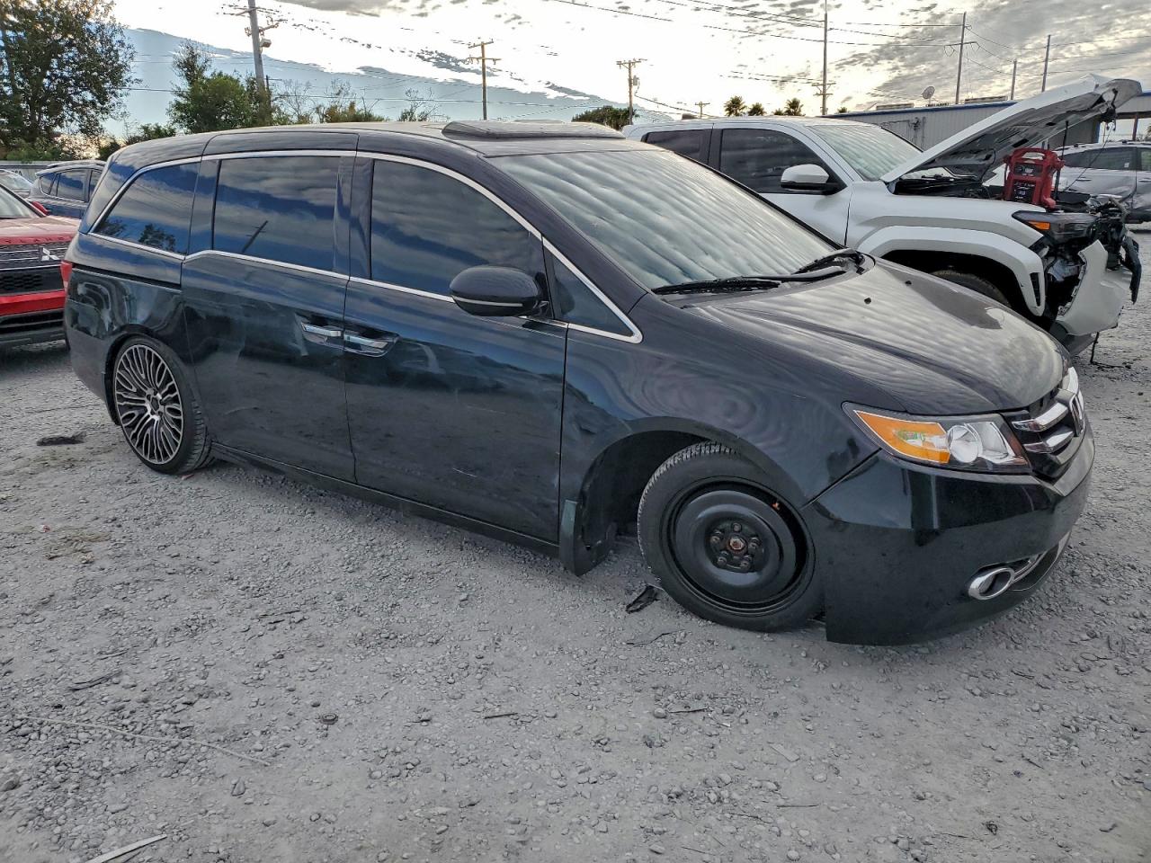 2014 HONDA ODYSSEY TOURING photo 4
