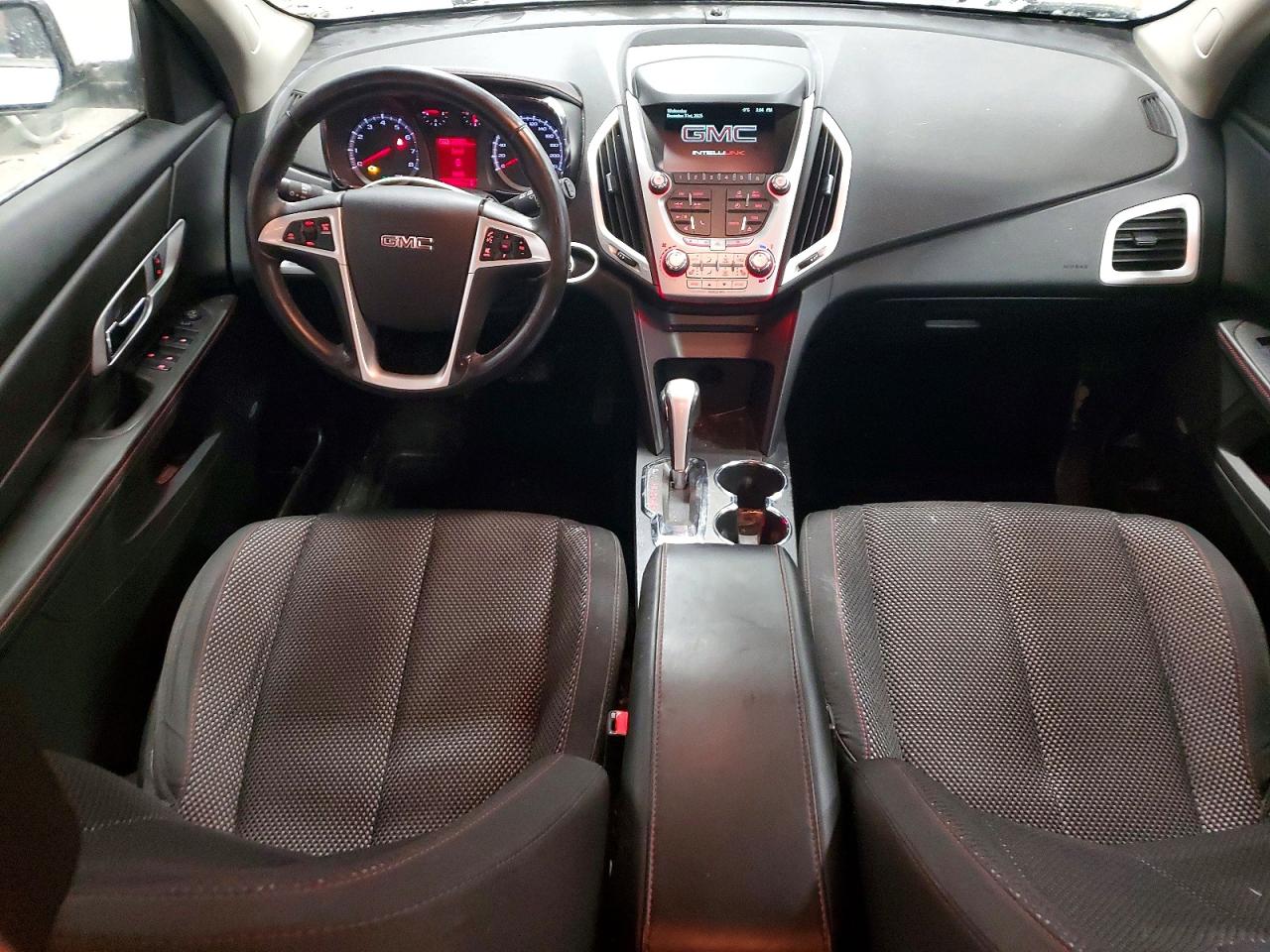 2015 GMC TERRAIN SLE photo 8