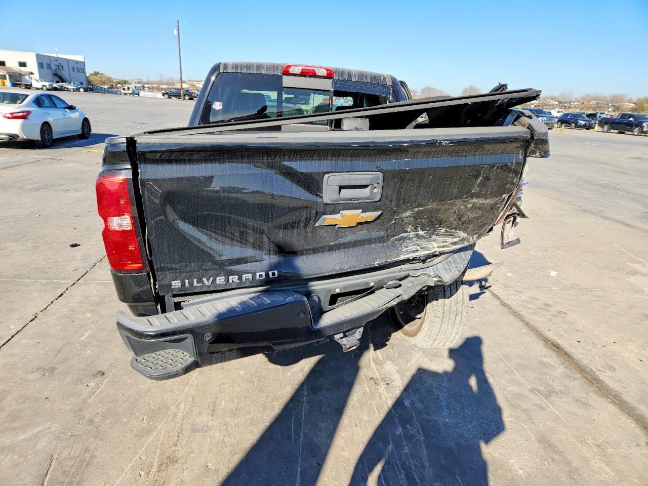 2018 CHEVROLET SILVERADO K1500 LT photo 6