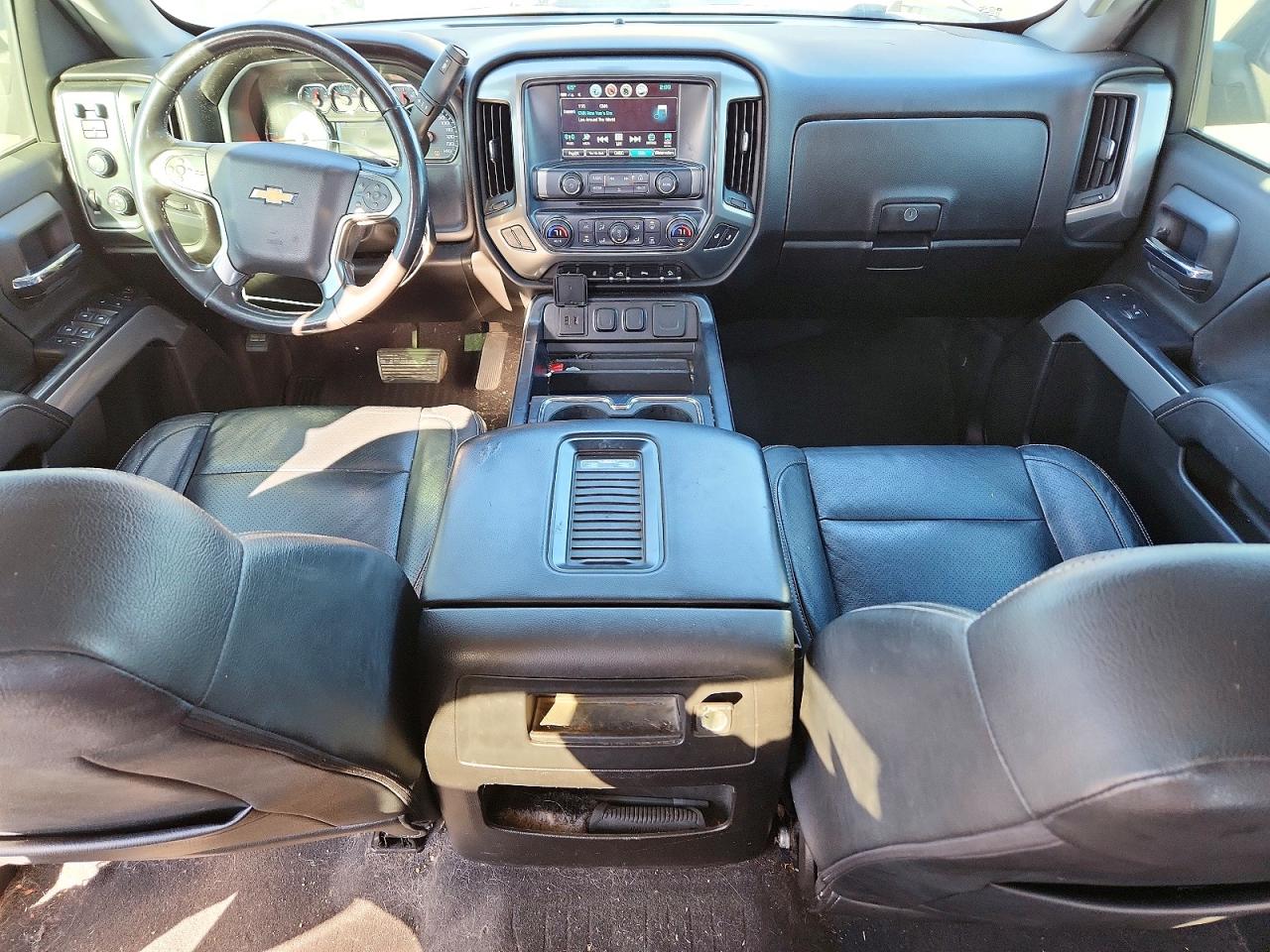 2018 CHEVROLET SILVERADO K1500 LT photo 8