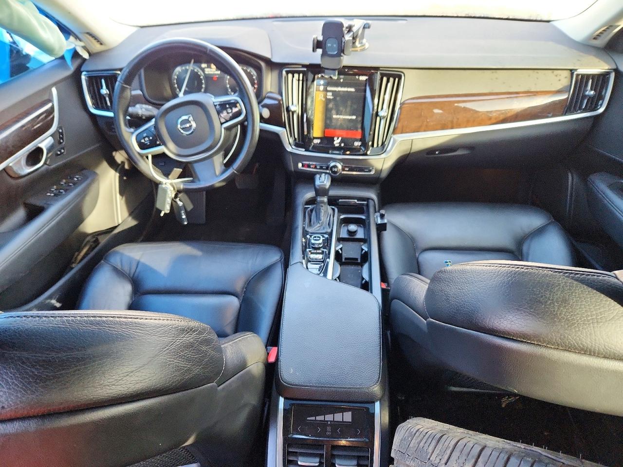 2017 VOLVO S90 T5 MOMENTUM photo 8