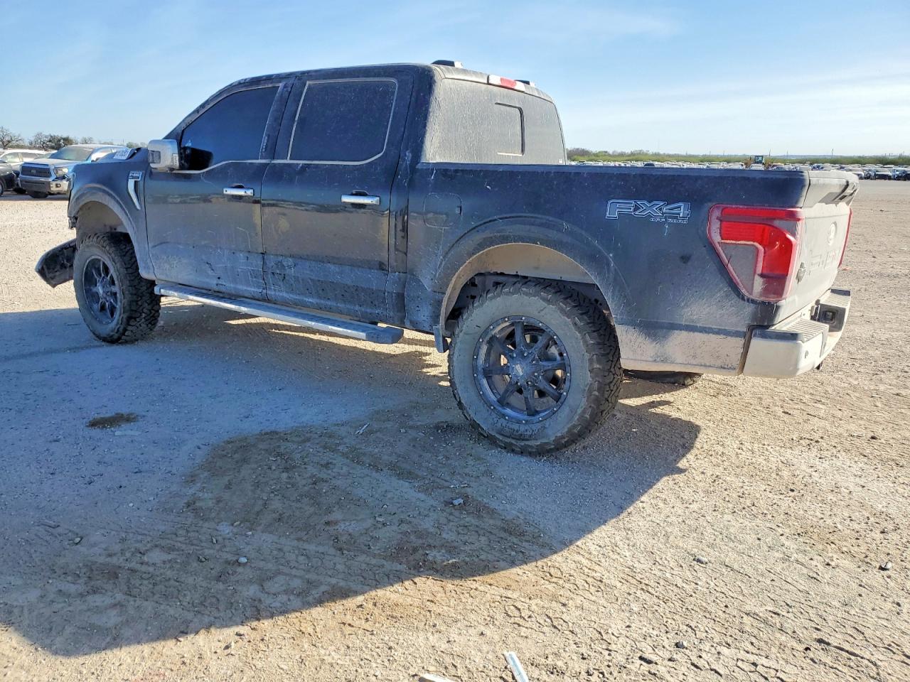 2024 FORD F150 XLT photo 4
