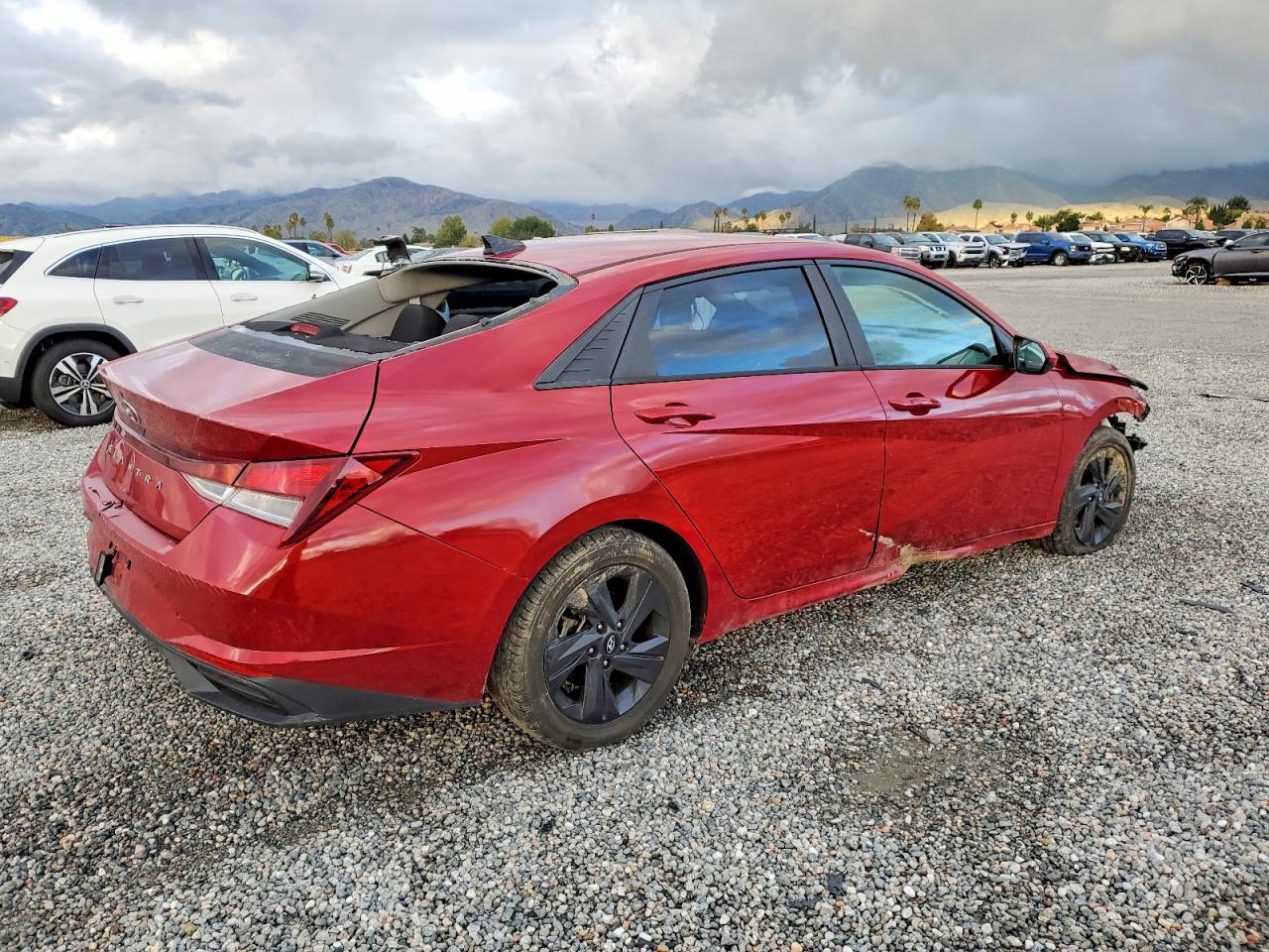 2021 HYUNDAI ELANTRA SEL photo 3