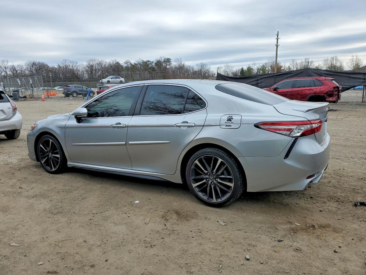 2018 TOYOTA CAMRY XSE photo 2