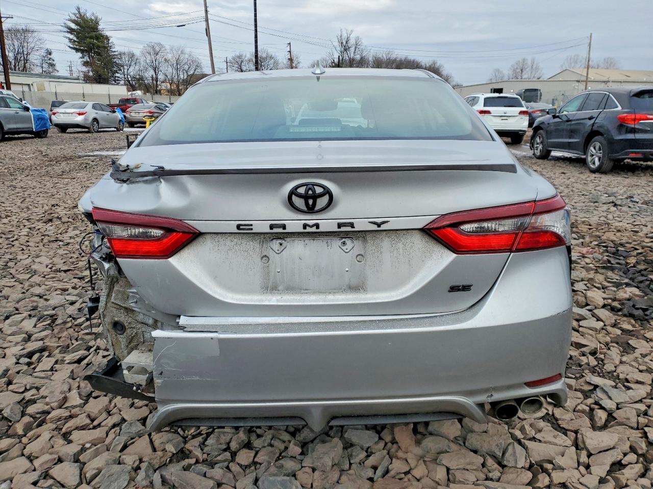 2021 TOYOTA CAMRY SE photo 11