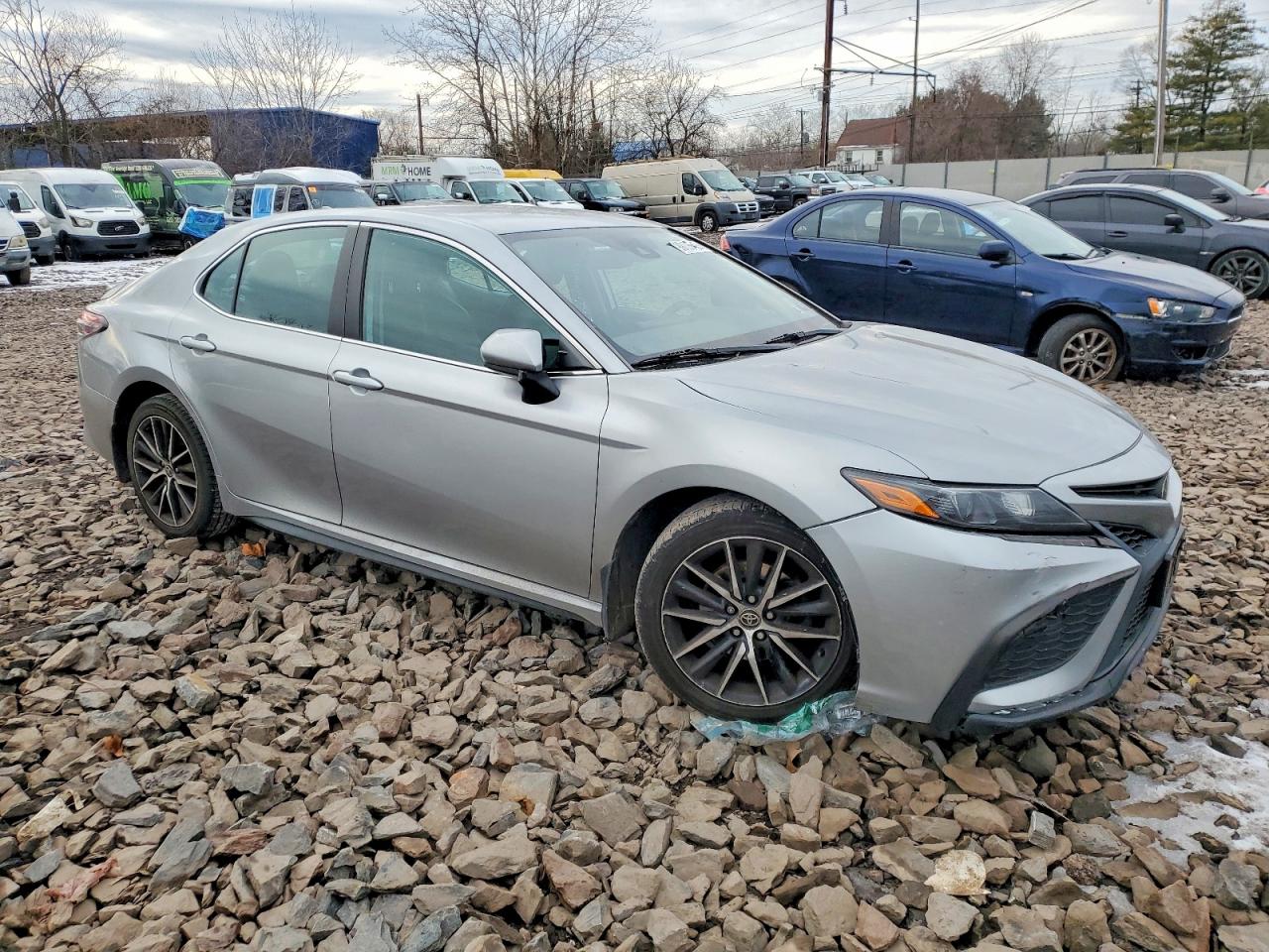 2021 TOYOTA CAMRY SE photo 7