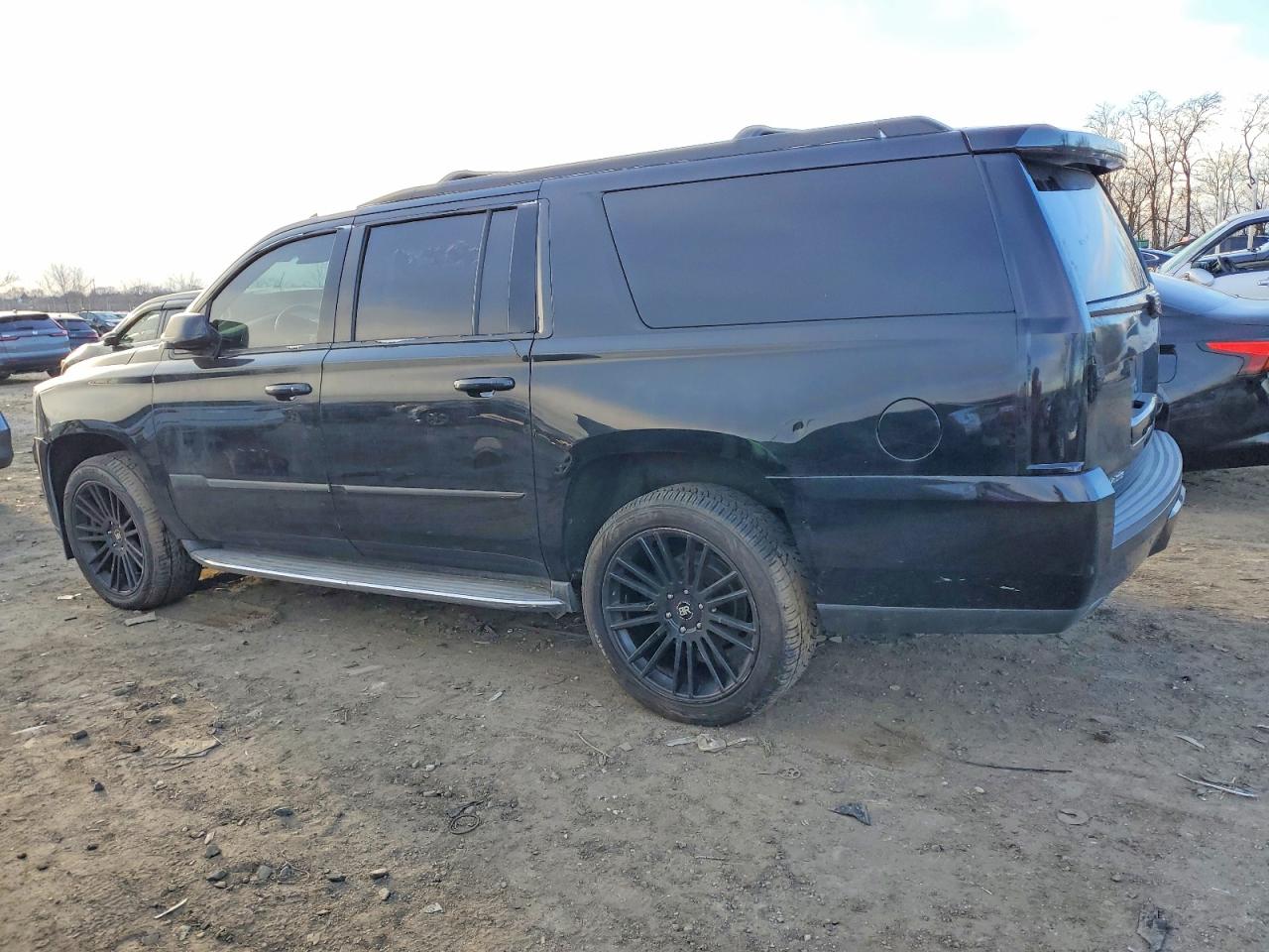 2015 CADILLAC ESCALADE ESV LUXURY photo 3