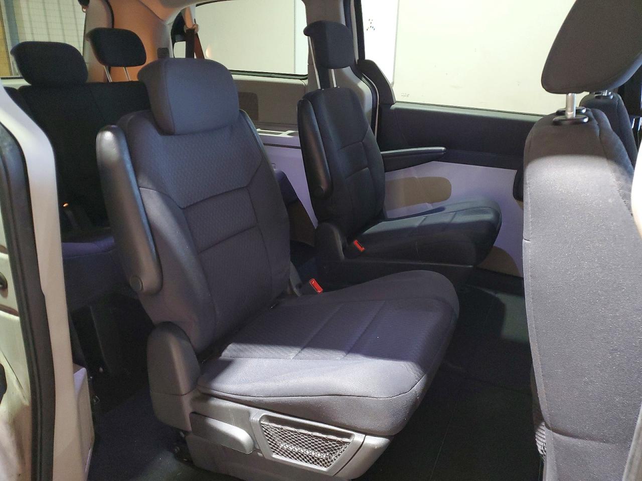 2010 DODGE GRAND CARAVAN SXT photo 11