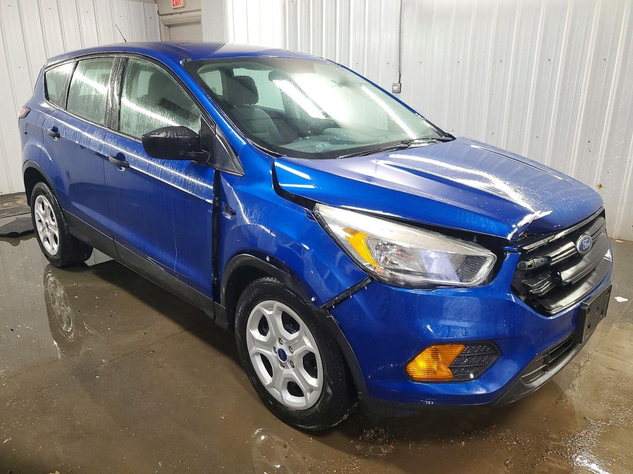 2017 FORD ESCAPE S photo 4