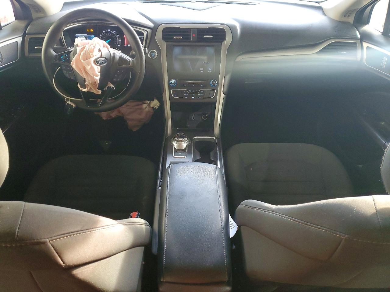 2017 FORD FUSION SE photo 15