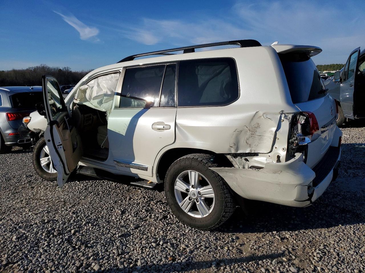 2014 TOYOTA LAND CRUISER photo 3