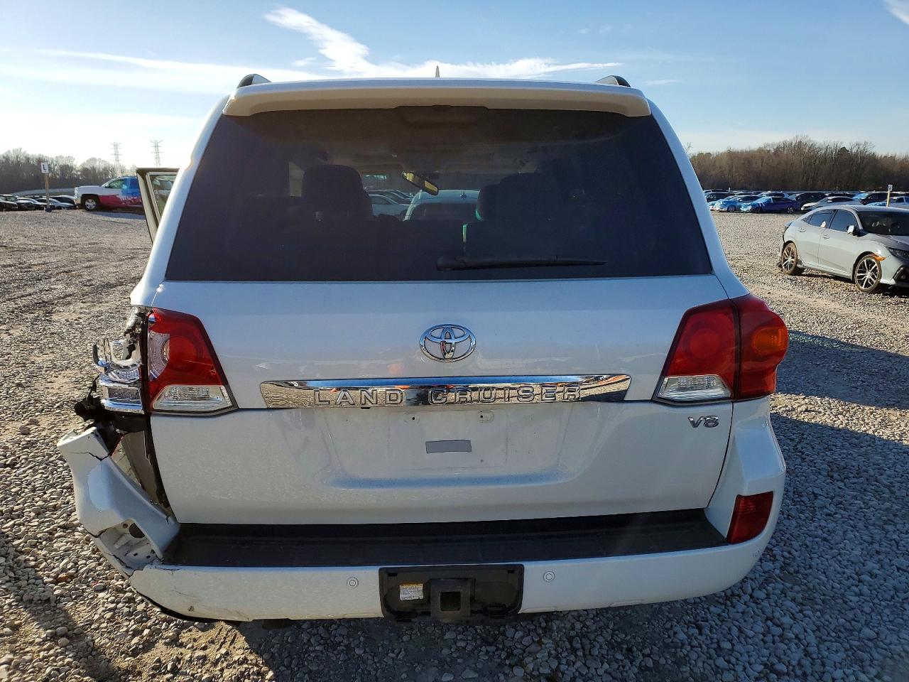 2014 TOYOTA LAND CRUISER photo 11