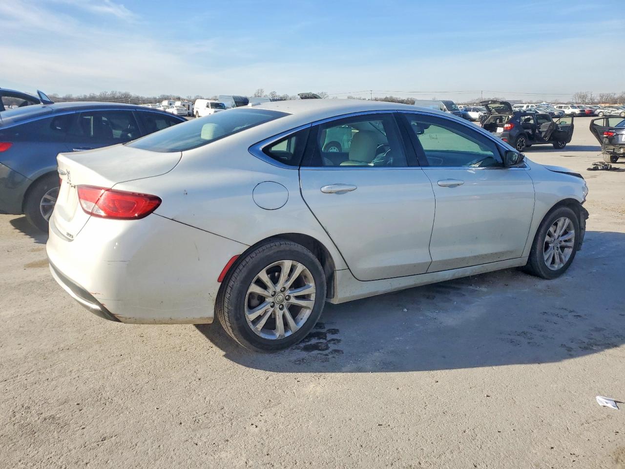 2015 CHRYSLER 200 LIMITED photo 5