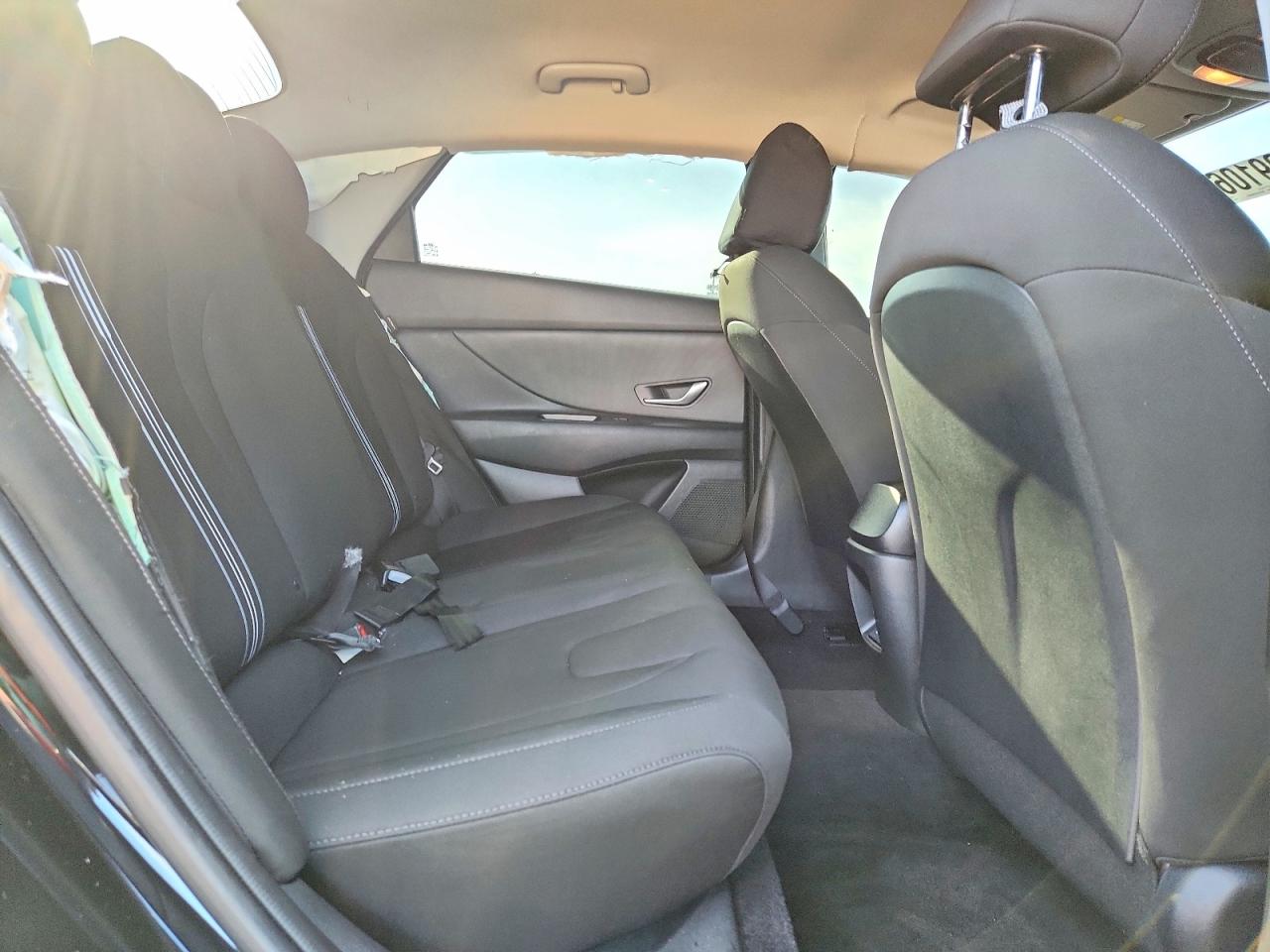 2024 HYUNDAI ELANTRA SEL photo 10