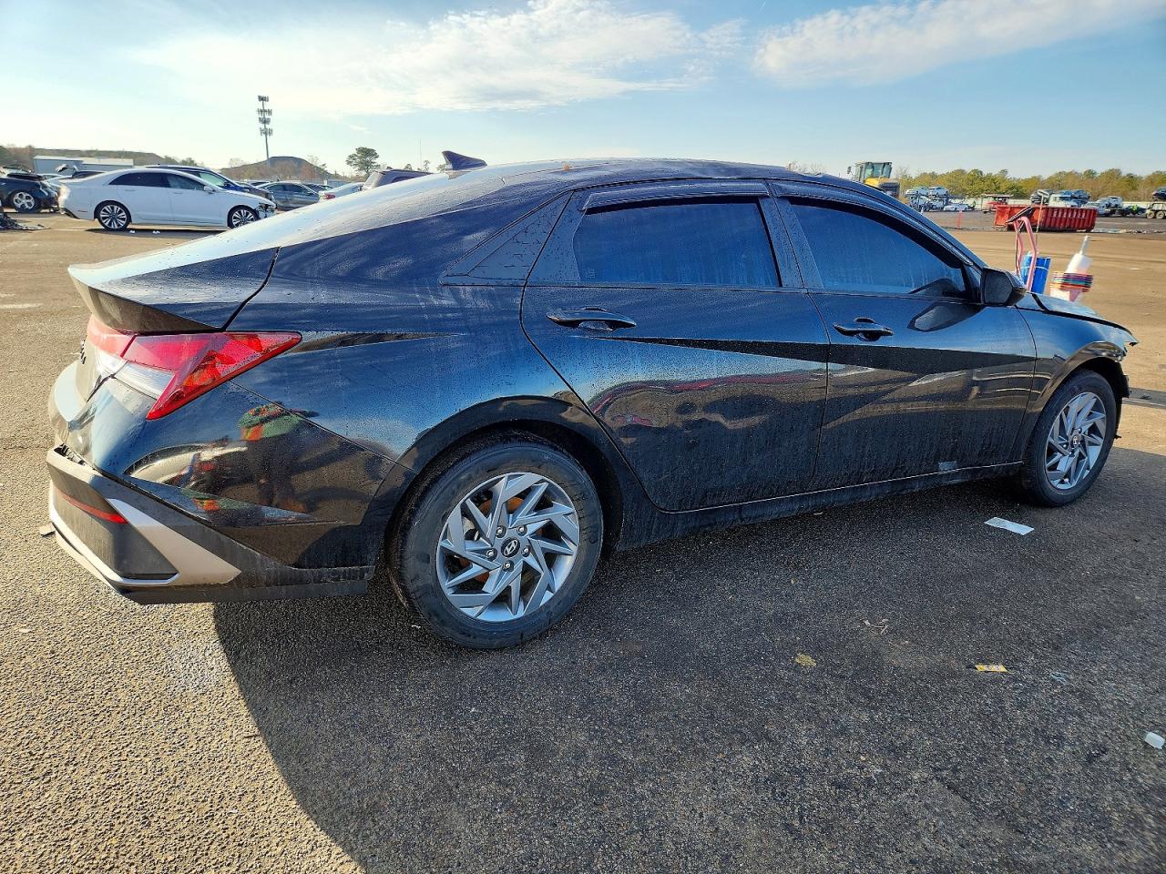 2024 HYUNDAI ELANTRA SEL photo 3