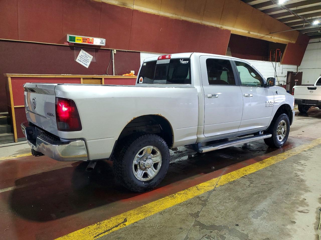 2017 RAM 2500 SLT photo 3